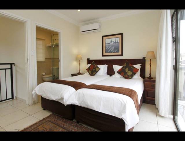 8 BEDROOM BED & BREAKFAST FOR SALE IN UMHLANGA CENTRAL